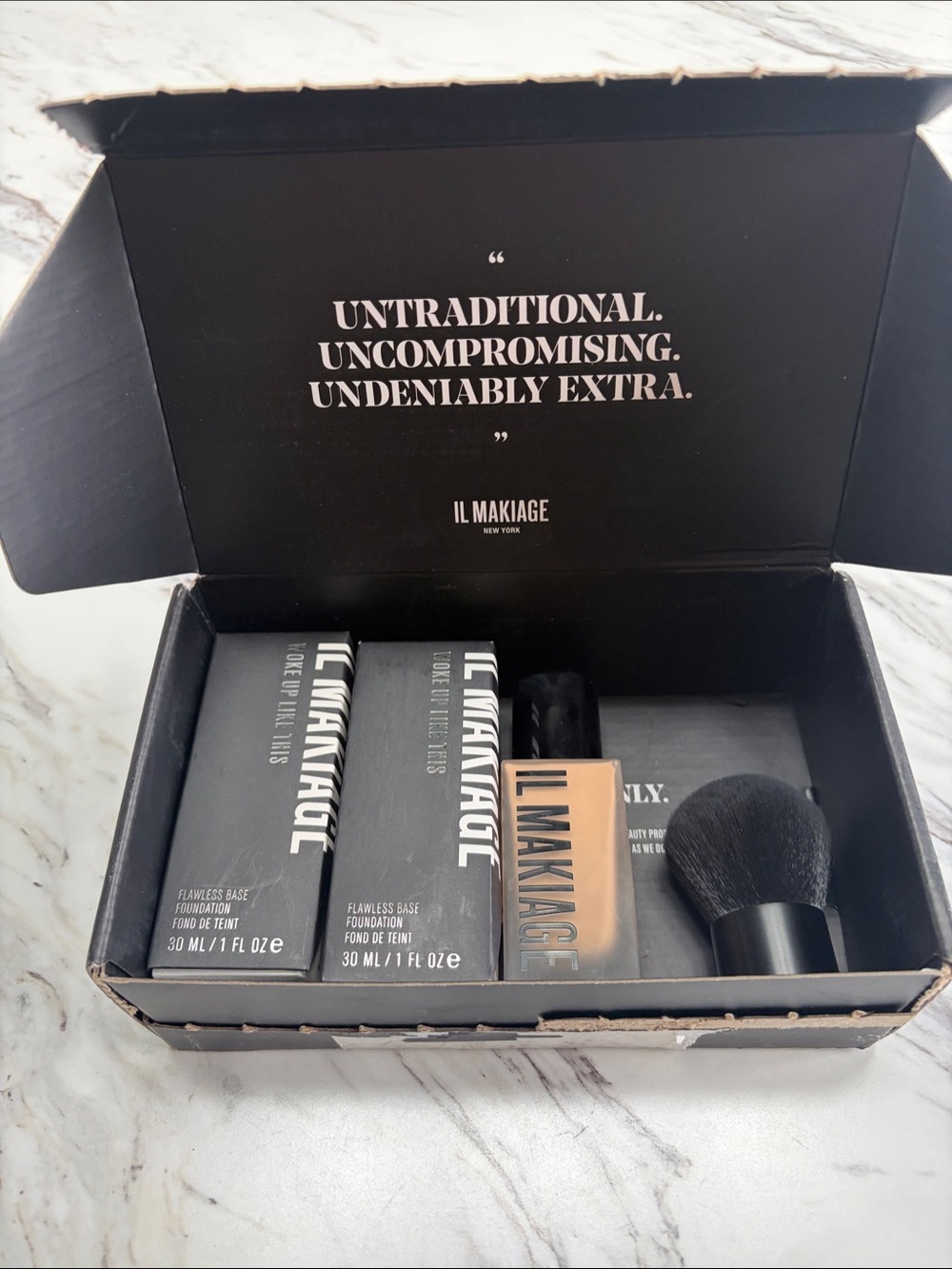 IL MAKIAGE Foundation Set — Black Packaging & Beige Foundation